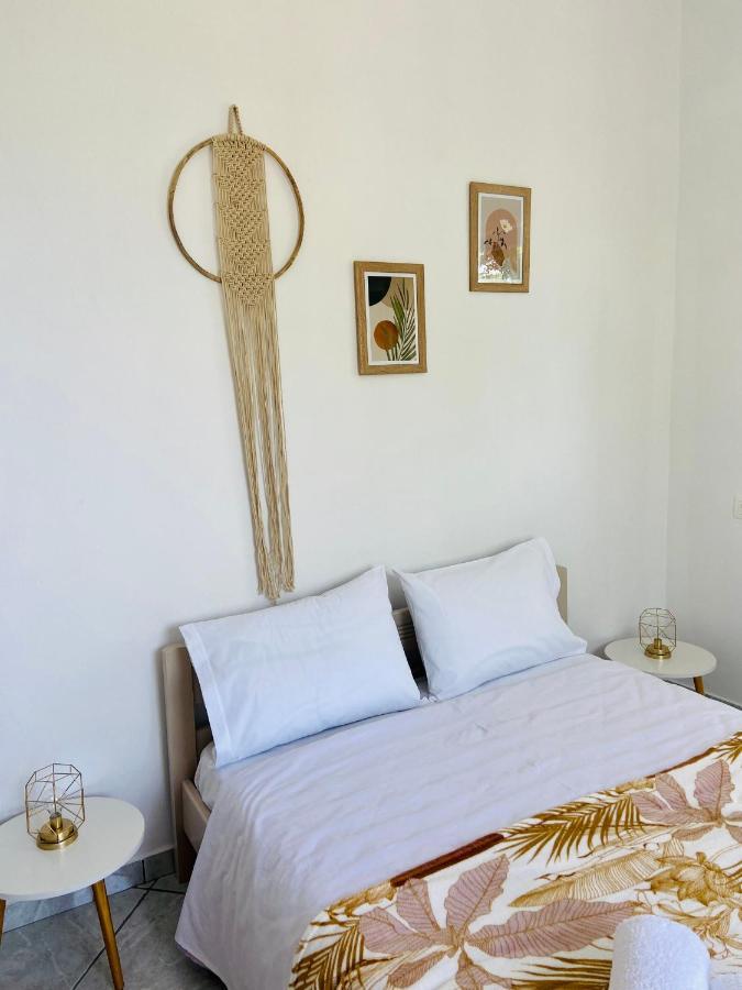 Exanthia Sunset Apartment ภายนอก รูปภาพ