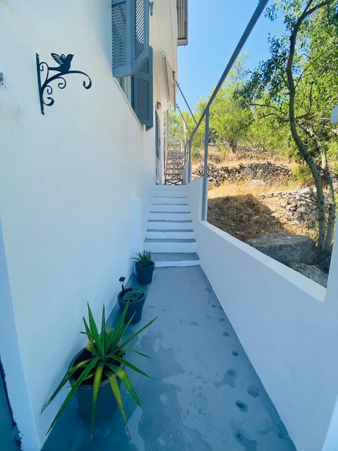 Exanthia Sunset Apartment ภายนอก รูปภาพ